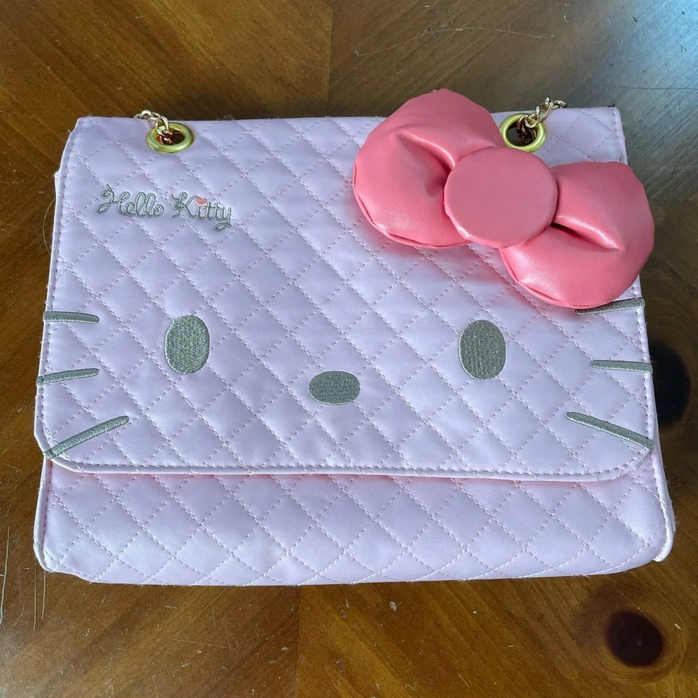 🎀Quilted Hello Kitty Crossbody Purse🎀 - Picture 2 of 7